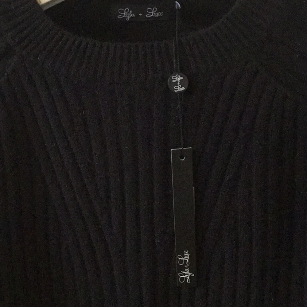Lyla + Luxe Ribbed Sweater, NWT - Picture 3 of 10